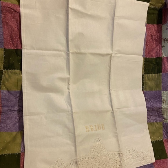 Bride and Groom white lace pillowcases‎ - Picture 4 of 6